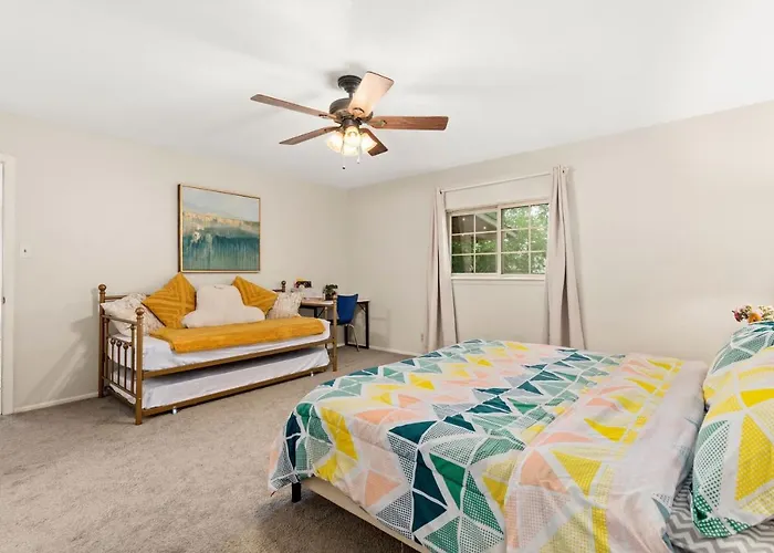Seaworld Lackland Plus Living Room&Ball Pit